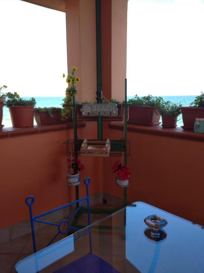 Casa Bon' Aria Fronte Mare Sud Sardegna Villa La Maddalena  Eksteriør billede