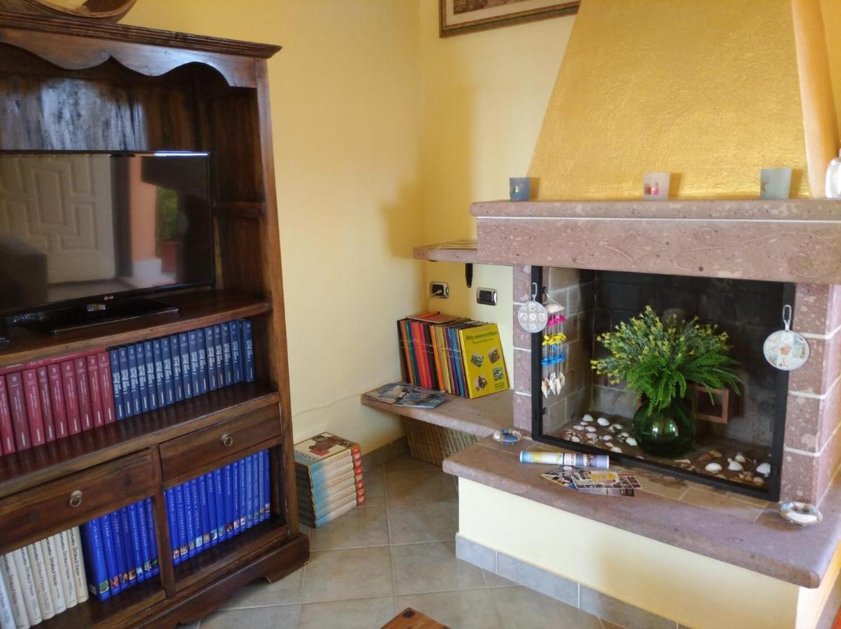 Casa Bon' Aria Fronte Mare Sud Sardegna Villa La Maddalena  Eksteriør billede